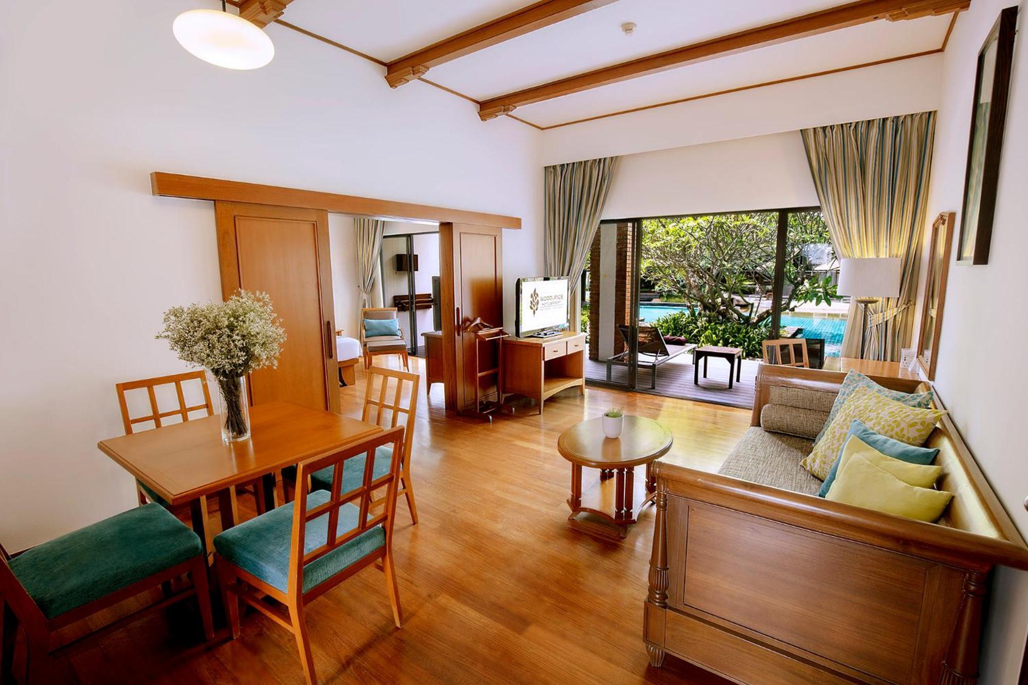 Woodlands Hotel And Resort Паттая Екстер'єр фото