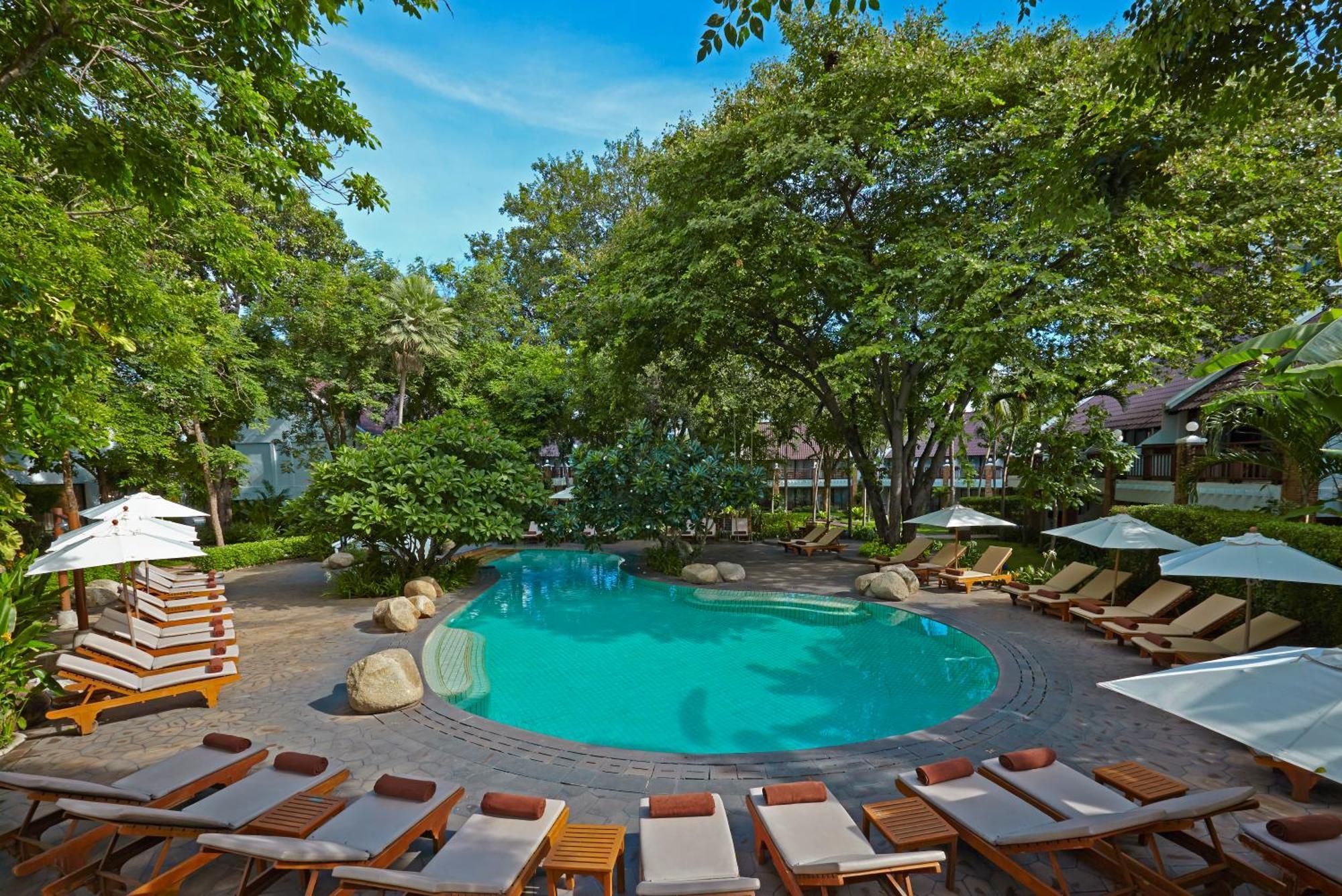 Woodlands Hotel And Resort Паттая Екстер'єр фото