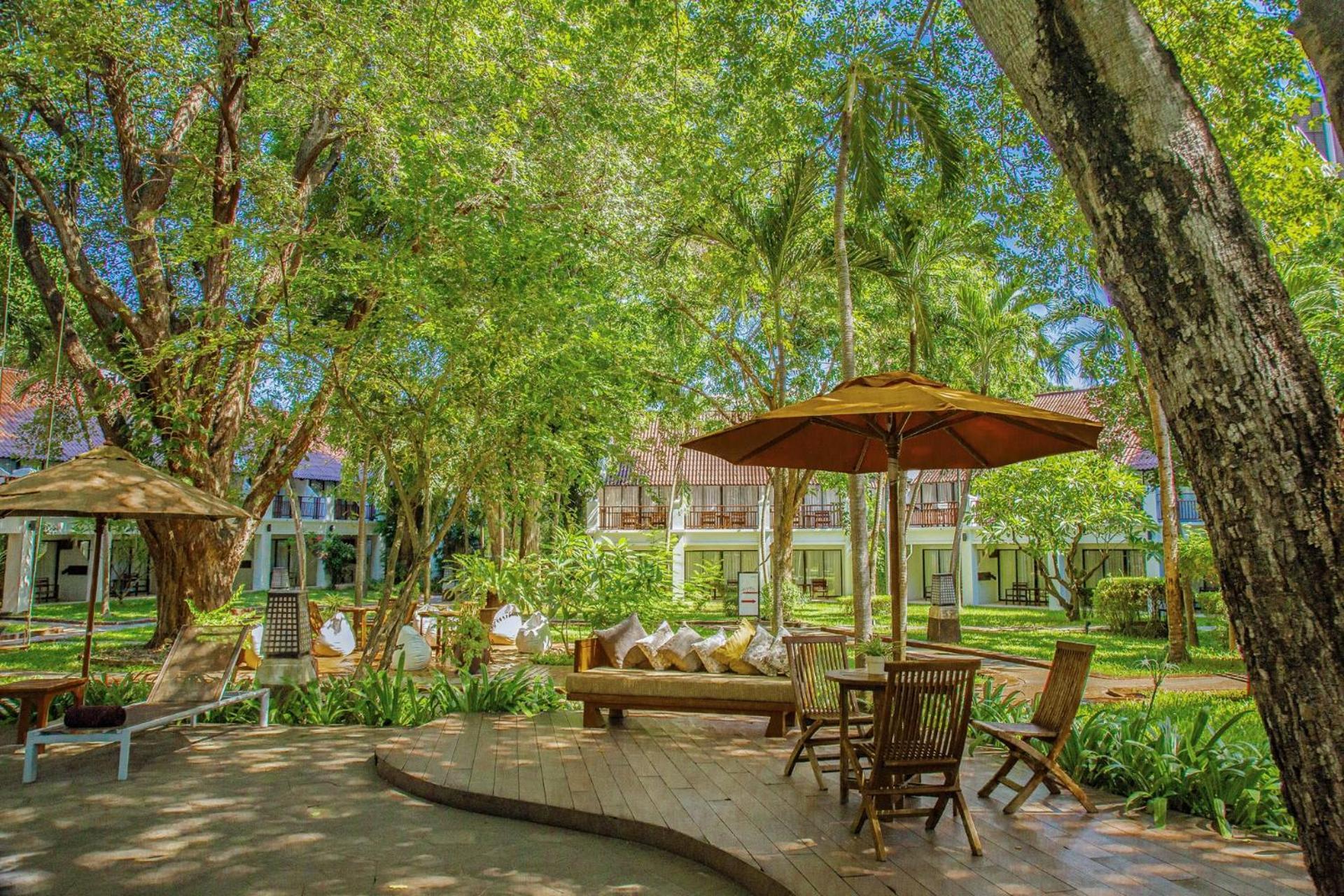 Woodlands Hotel And Resort Паттая Екстер'єр фото