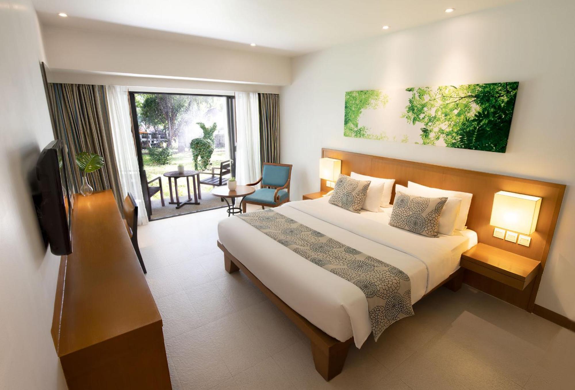 Woodlands Hotel And Resort Паттая Екстер'єр фото