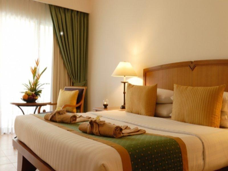 Woodlands Hotel And Resort Паттая Екстер'єр фото