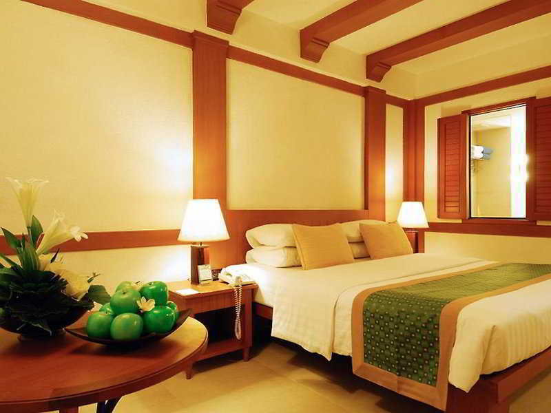 Woodlands Hotel And Resort Паттая Екстер'єр фото